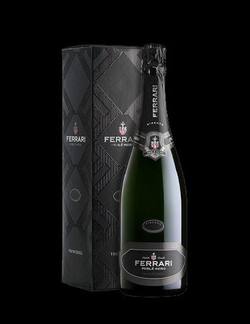 Ferrari Perlè Nero Riserva millesimato astucciato